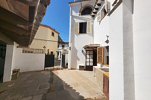 Town House - S'Arraco